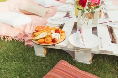 Picknick in eigen tuin: recepten en tips voor de aankleding!